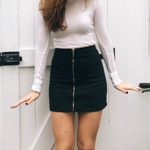 BRANDY MELVILLE black denim zip up skirt